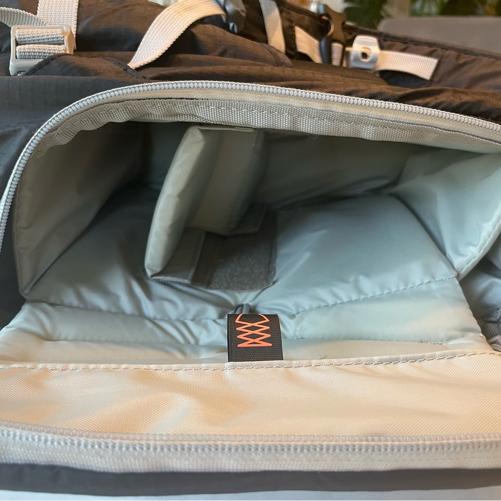 Lowepro Photo Sport 200 AW Camera Hiking Backpack (Black) - Picture 5 of 12